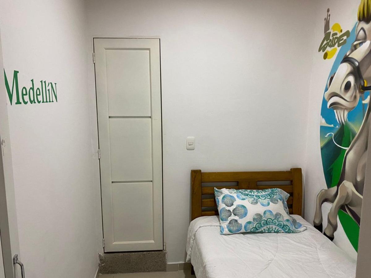 The Mural Hostel Bogota Exterior photo